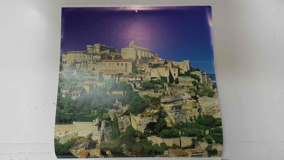 Calendario / Kalender / Calendrier / Calendar: 2011 : Provence (fotos Dominique Zintzmeyer) - lamina 01, Village de Gordes (Luberon)