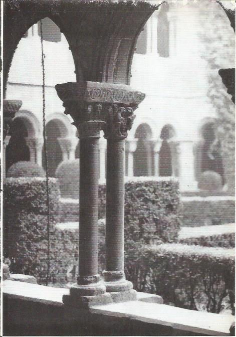 LAMINA 26996: Galeria del monasterio de Ripoll