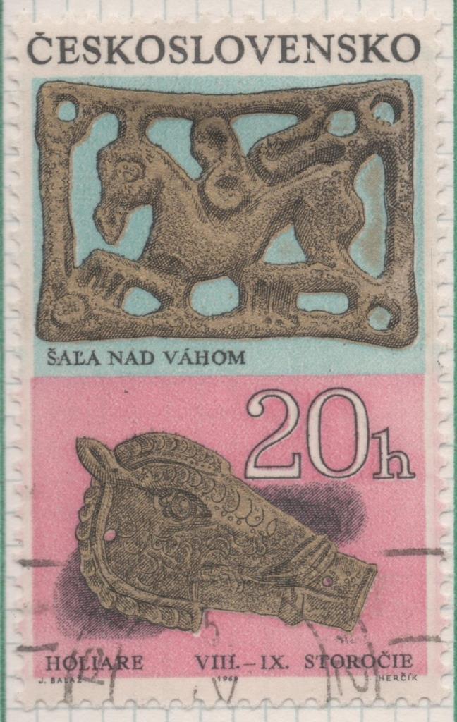 Sello E01578: hoja 102, Checoslovaquia: Sello  Multicolor, dentado. Descubrimientos Arqueológicos. Hebilla de de cinturón. Bronce. S. 8-9, 20 Haleru