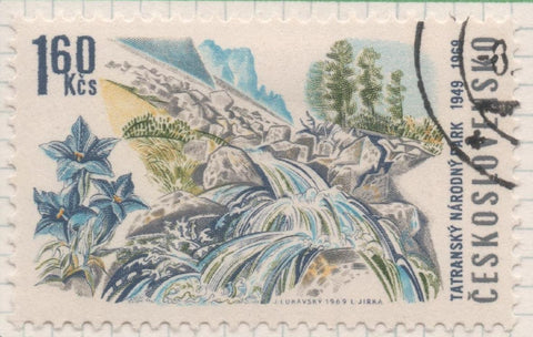 Sello E01570: hoja 101, Checoslovaquia: Sello Multicolor, dentado. 20 Aniv. Parque Nacional deTatra. Pequeño valle. Den: 11¾, 1,60 Koruna