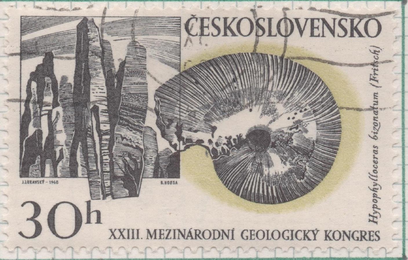 Sello E01518: hoja 98, Checoslovaquia: Sello Gris y amarillo, dentado. Congreso Internacional de Geología. Rocas y fósil hypophylloceras bizonatum, 30 Haleru
