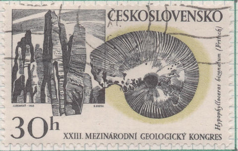 Sello E01518: hoja 98, Checoslovaquia: Sello Gris y amarillo, dentado. Congreso Internacional de Geología. Rocas y fósil hypophylloceras bizonatum, 30 Haleru