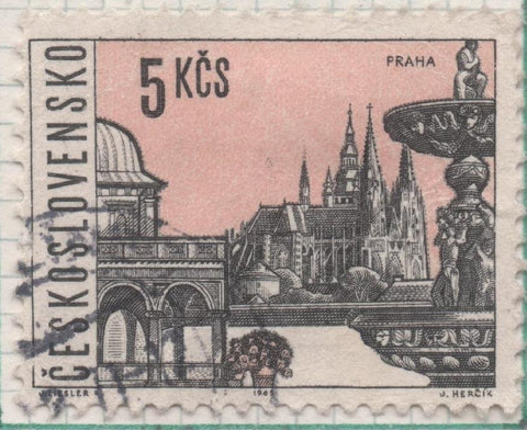 Sello E01305: hoja 84, Checoslovaquia: Sello Rosa y gris, dentado. Ciudades Checas. Praga, 5 Koruny
