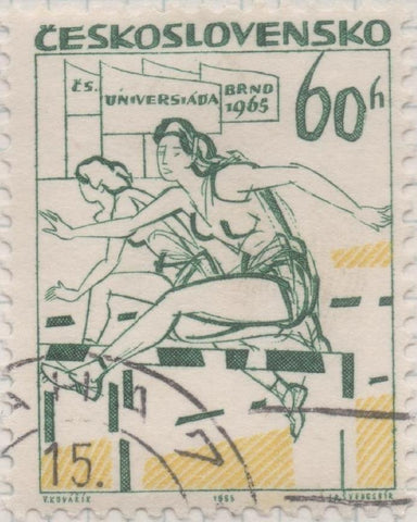 Sello E01232: hoja 80, Checoslovaquia: Sello Verde y amarillo, dentado. Eventos deportivos. Campeonatos Universitarios Checos, Brno, 60 Haleru