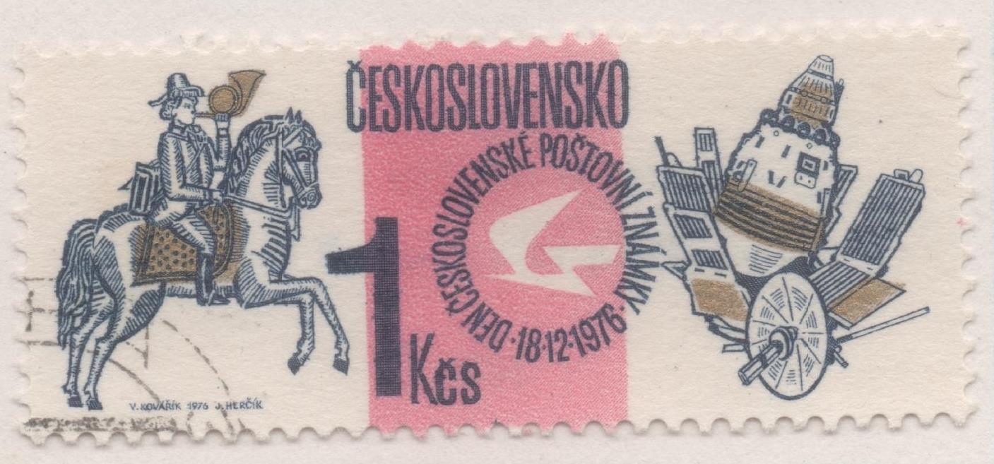 Sello E02002: hoja 135, Checoslovaquia: Sello Multicolor, dentado. Día del Sello. Postillón y Satélite, 1 Koruna