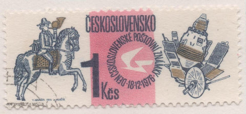 Sello E02002: hoja 135, Checoslovaquia: Sello Multicolor, dentado. Día del Sello. Postillón y Satélite, 1 Koruna