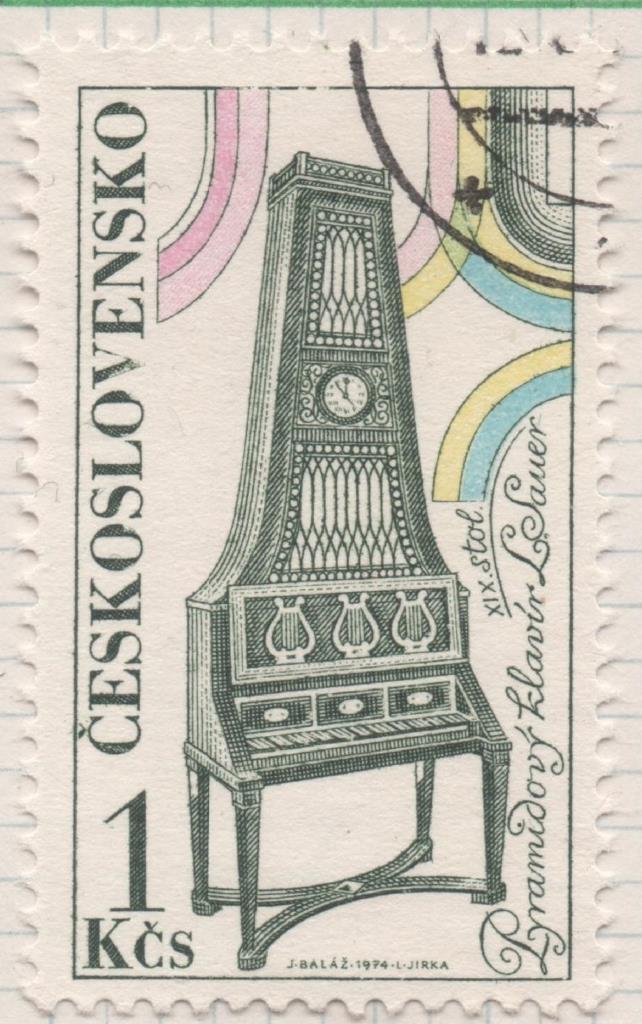 Sello E01899: hoja 125, Checoslovaquia: Sello Multicolor, dentaado. Instrumentos Musicales. Piano Piramidal del Siglo XIX, 1 Koruna
