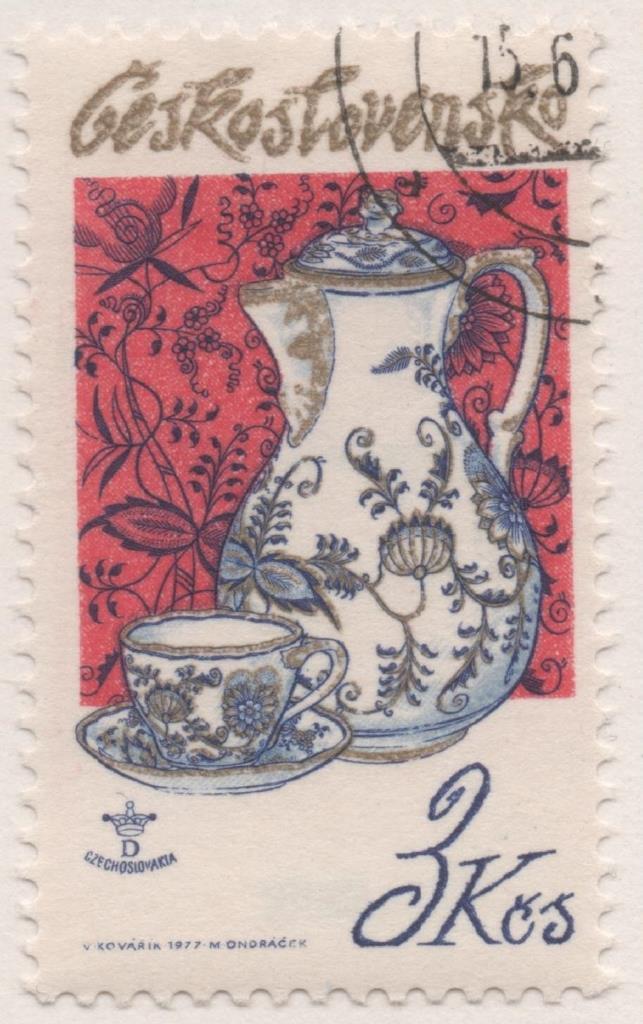Sello E02034: hoja 137, Checoslovaquia: Sello Rojo, aul y dorado, dentado. Porcelana. Cafetera y  Taza, 3 Koruny