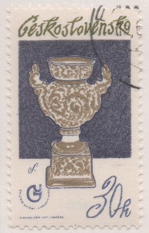 Sello E02030: hoja 137, Checoslovaquia: Sello Azul oscuro y dorado, dentado. Porcelana. Jarrón, 30 Haleru