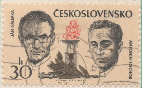Sello E01803: hoja 118, Checoslovaquia: Sello Gris, rojo y verde, dentado. Mártires de la II Guerra Mundial. Jan Nalepka y Antonin Socha, 30 Haleru