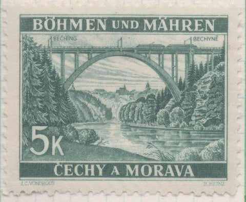 Sello E00243: hoja 21, Checoslovaquia: Sello Verde oscuro dentado. Cechy a Morava, Bechynê, 5 Koruny