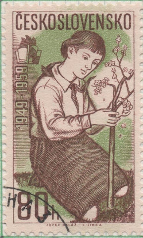 Sello E00889: hoja 60, Checoslovaquia: Sello Verde y marron dentado. 10º Aniv. Organización jovenes pioneros. Niña planatando árbol, 80 Haleru