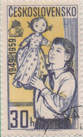 Sello E00886: hoja 60, Checoslovaquia: Sello Amarillo y azul dentado. 10º Aniv. Organización jovenes pioneros. Niña con muñeca, 30 Haleru