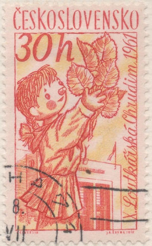 Sello E01031: hoja 68, Checoslovaquia: Sello Rojo y amarillo dentado. Muñecos y marionetas. Muñeca Manasek, 30 Haleru