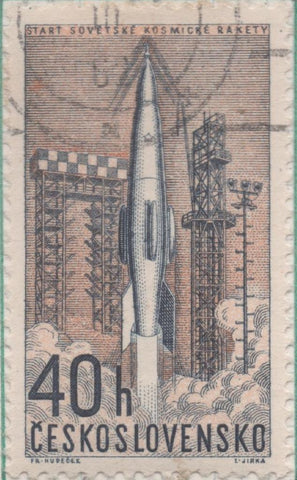 Sello E01076: hoja 70, Checoslovaquia: Sello Lila y azul dentado. 2ª Serie Exploración del Espacio. Lanzamiento del cohete espacial soviético, 40 Haleru 
