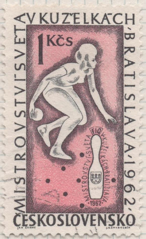 Sello E01062: hoja 70, Checoslovaquia: Sello Rosa y blanco dentado. 5ª Serie deportiva. Jugadora de Bolos, 1 Koruna