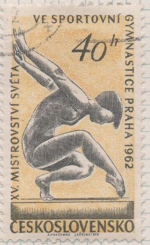 Sello E01060: hoja 70, Checoslovaquia: Sello Amarillo y gris dentado. 5ª Serie deportiva. Mujer gimnasta, 40 Haleru