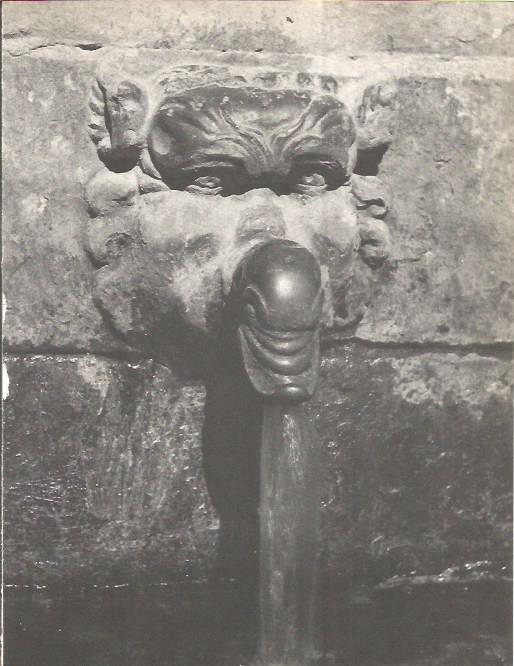 LAMINA V00268: Boquilla de fuente en Guissona, Lerida