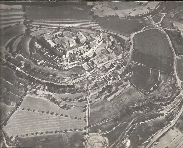 LAMINA V00265: Vista aerea Montfalco, Lerida