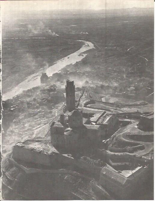 LAMINA V00289: Vista aerea La Seu Vella, Lerida