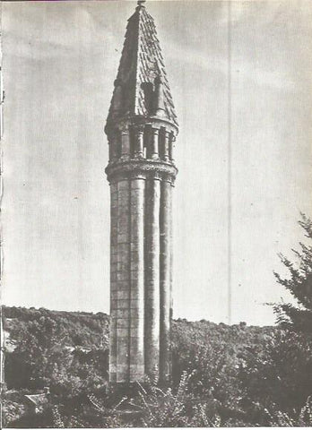 LAMINA V00368: Linterna funeraria en Fenioux, Francia