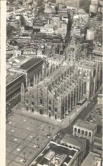 LAMINA V00389: Vista aerea del Duomo de Milan, Italia