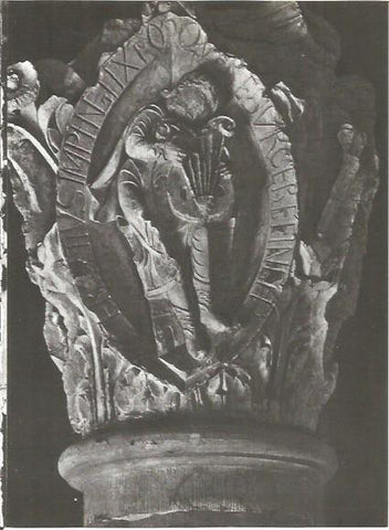 LAMINA V00362: Capitel de la antigua Iglesia abacial en Cluny, Francia