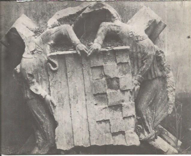 LAMINA V00318: Escudo de Urgell de la Colegiata de Ager, Lerida