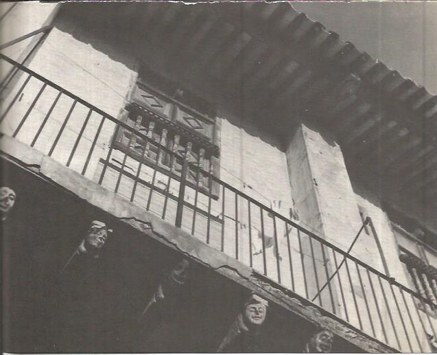 LAMINA V00322: Balconada en Peramola, Lerida
