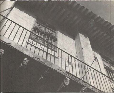 LAMINA V00322: Balconada en Peramola, Lerida