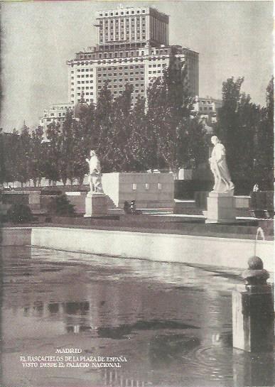 LAMINA V01169: Rascacielos de la Plaza de España visto desde el Palacio Nacional, Madrid