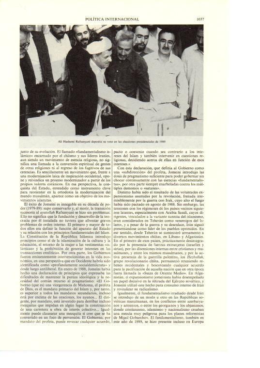 LAMINA ESPASA 38744: Ali Hashemi Rafsanyani votando en 1989