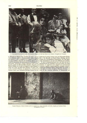 LAMINA ESPASA 38750: Escena de La loca de Chaillot en el Alcazar 
