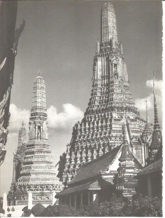 LAMINA V01750: Torres labradas en el templo de la Aurora o Wat Arun, Thailandia