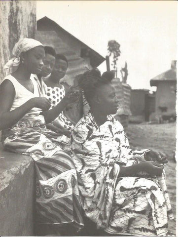 LAMINA V01676: Mujeres indigenas en Costa de Marfil