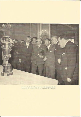 LAMINA V01936:  Autoridades barcelonesas en el Palacio de Pedralbes, Barcelona
