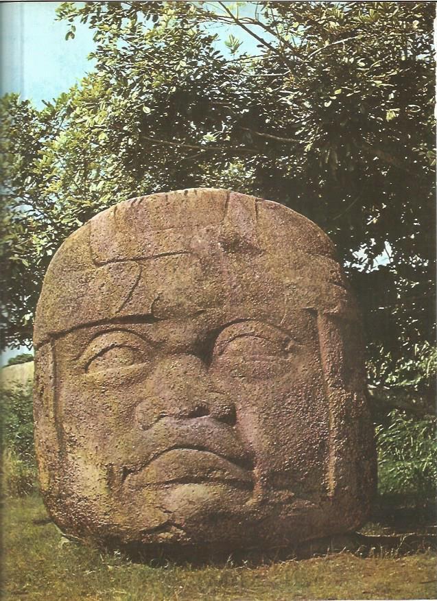 LAMINA V01227: Cabeza gigante Olmeca, La Venta en Mejico