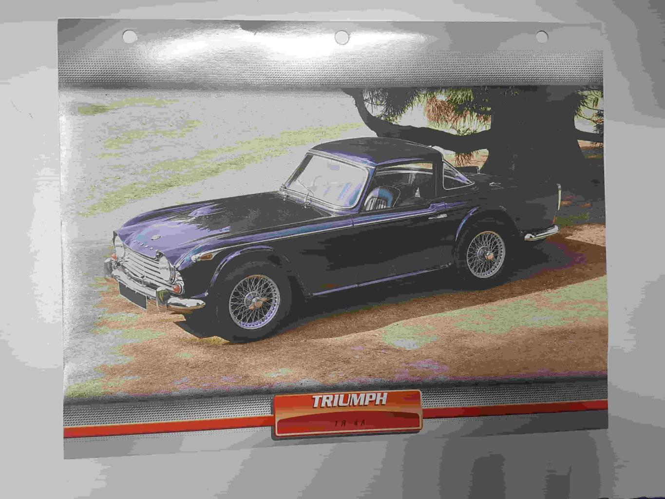 Ficha: Triumph TR4A. Pertenece a la Coleccion Automoviles de Ensueño de Planeta DeAgostini