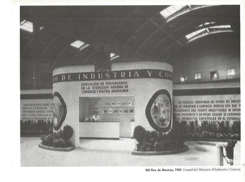 LAMINA V02466: XIII Fira de Mostres 1945. Estand Ministerio de Industria y Turismo