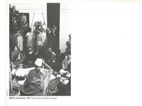 LAMINA V02465: XIII Fira de Mostres 1945. Musicos en pabellon marroqui