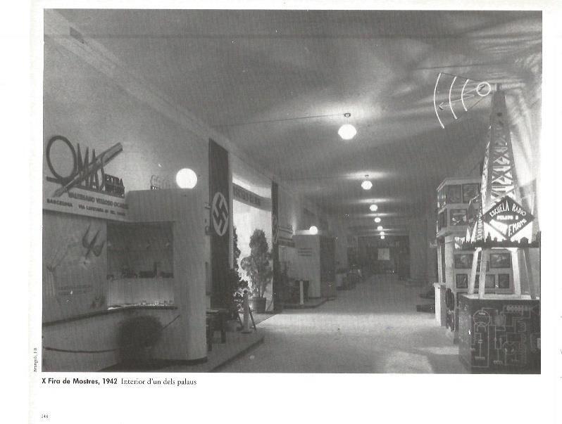 LAMINA V02448: X Fira de Mostres 1942. Interior de uno de los Palacios