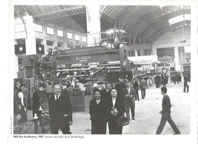 LAMINA V02493: XXV Fira de Mostres 1957. Interior del Palacio de la Metalurgia