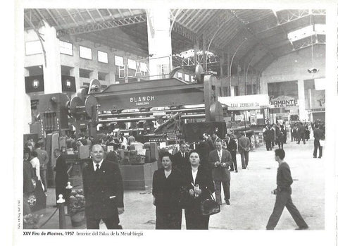 LAMINA V02493: XXV Fira de Mostres 1957. Interior del Palacio de la Metalurgia