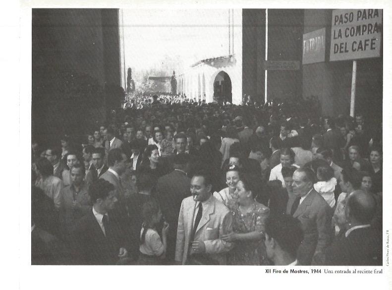 LAMINA V02459: XII Fira de Mostres 1944. Entrada al recinto ferial