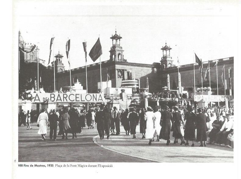 LAMINA V02437: VIII Fire de Mostres 1935. Plaça de la Font Magica