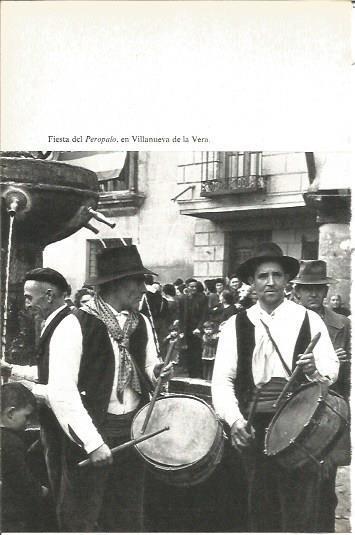 LAMINA V02040: Caceres. Hombres en fiesta del Peropalo en Villanueva de la Vera
