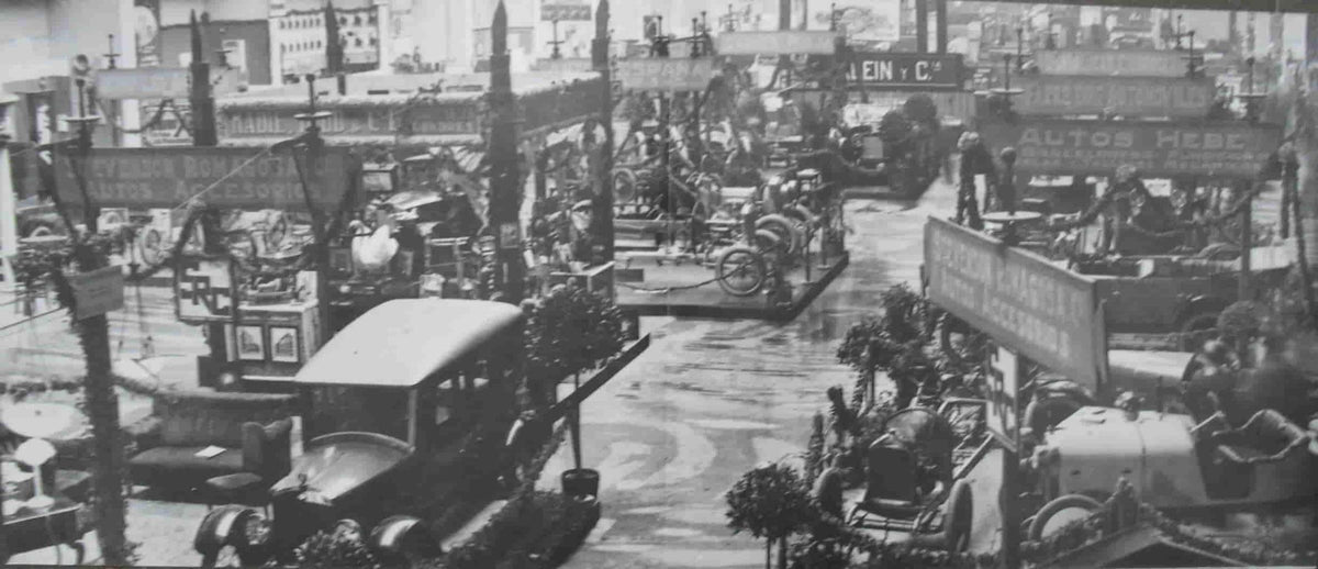 LAMINA V02372: II Fira de Mostres 1921. Seccion industria del automovil
