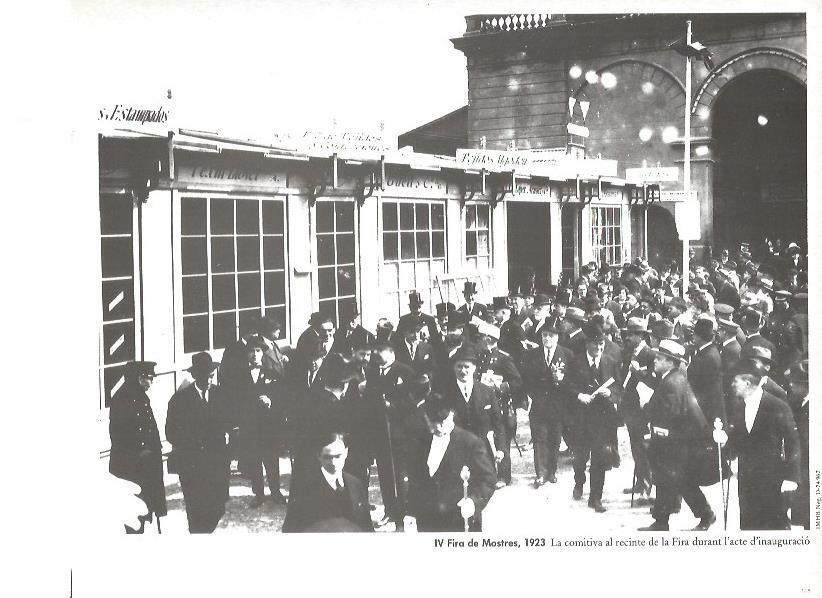 LAMINA V02393: IV Fira de Mostres 1923. La comitiva en el acto de inaguracion