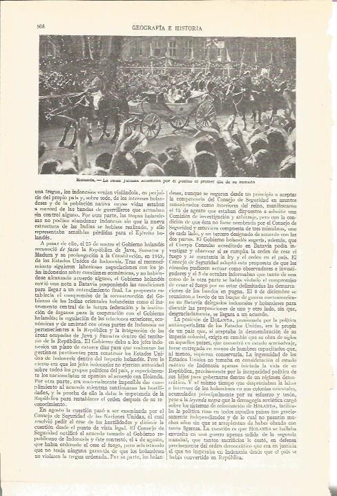 LAMINA V03995: La reina Juliana aclamada por su pueblo