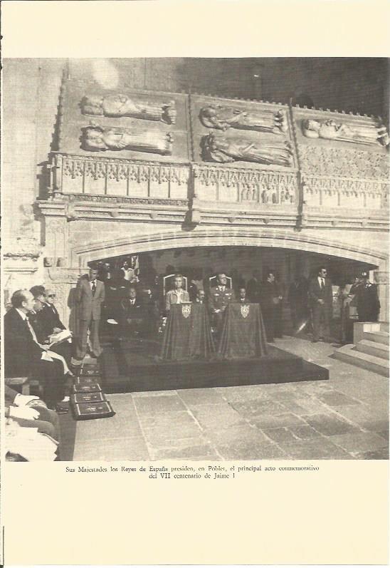 LAMINA V02970: Los Reyes de España, acto conmemorativo VII centenario de Jaime I, Poblet